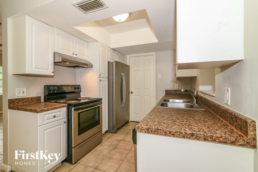 Building Photo - 161 NE 20th St