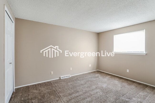 Building Photo - 5427 Carbondale Dr