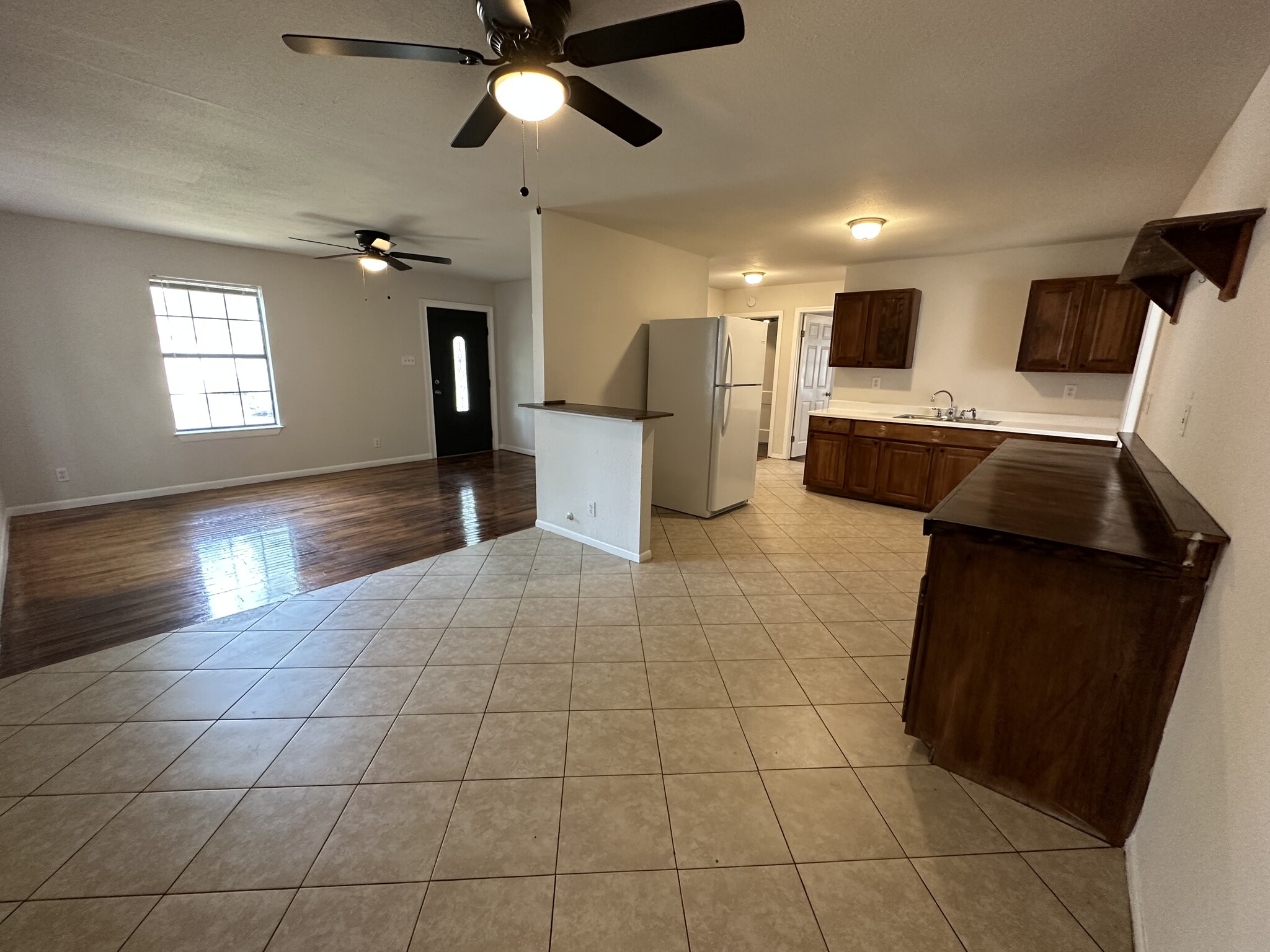 Building Photo - 1628 Sacramento