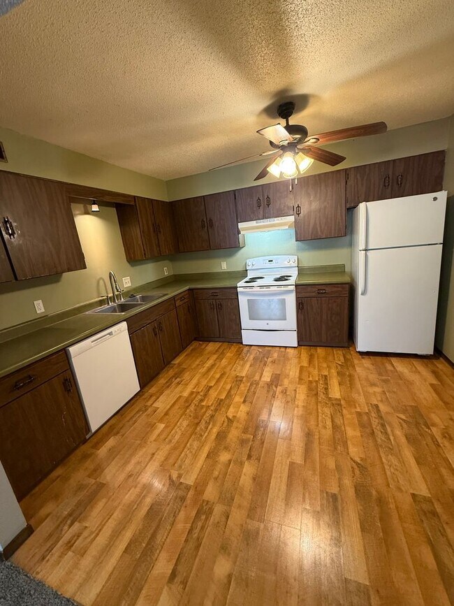 Building Photo - 3108 Sycamore Terrace