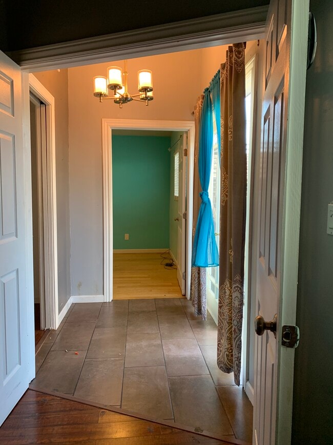 Building Photo - 1511 Mt Everest Ct