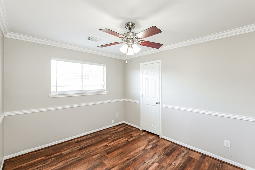 Building Photo - 7457 Parkland Manor Dr