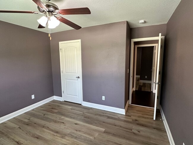 Building Photo - Well Maintained 3 Bed 2 Bath w/ Fence in Waynesville