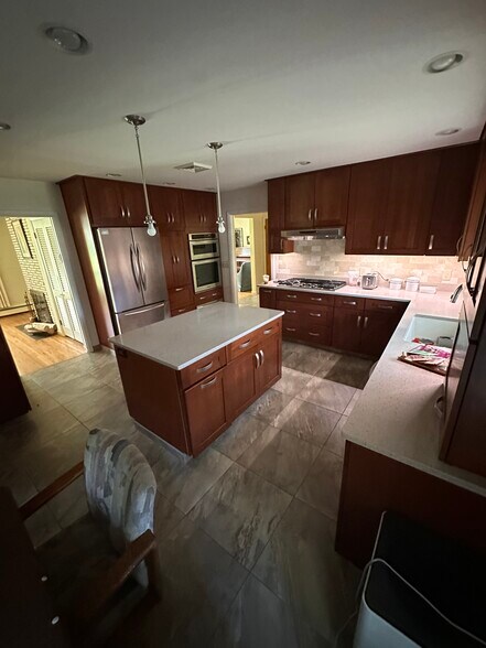 Building Photo - 9 Courtenay Cir