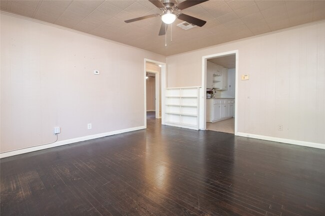 Building Photo - 4425 Harding Dr