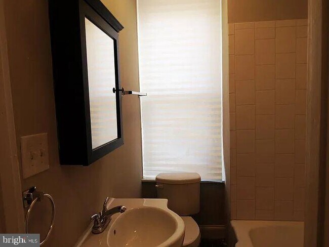 Building Photo - 4335 Fleming St