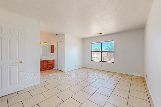 Building Photo - 708 Buckboard Rd SE