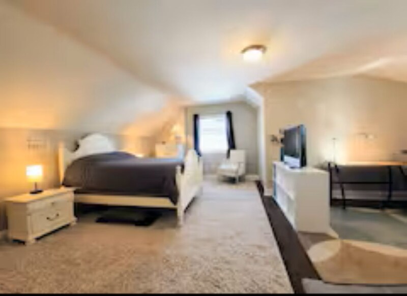 Building Photo - 9605 Singleton Dr