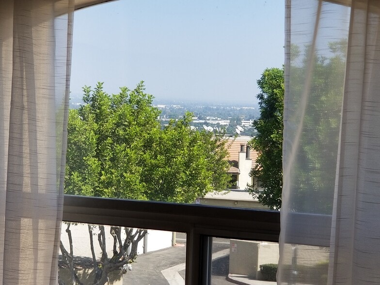 Building Photo - 13133 Le Parc