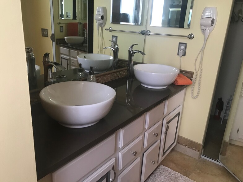 master bath double sinks - 9856 Costa Mesa Ln