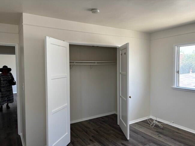 Large closet in main bedroom - 6266 S La Brea Ave