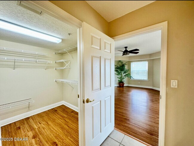 Building Photo - 4670 Links Village Dr