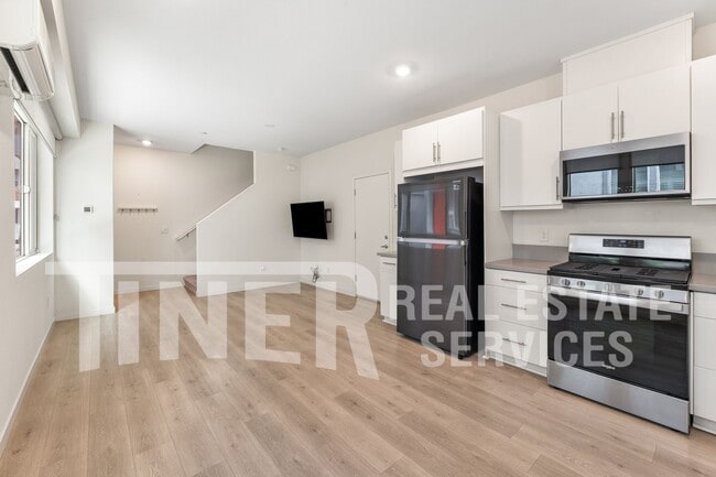 Building Photo - 266 Box Lane-