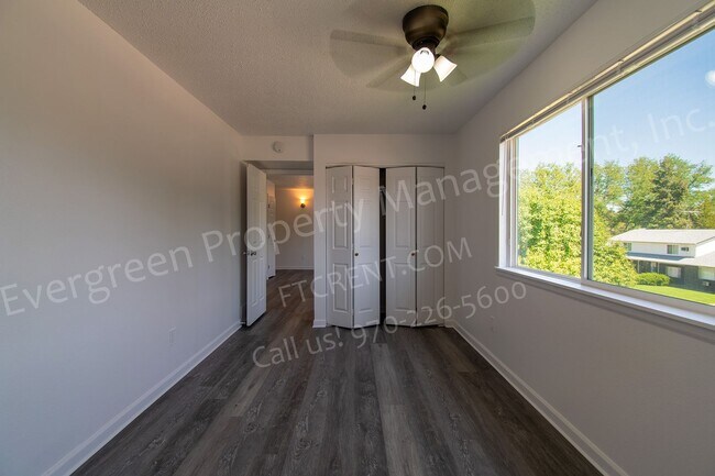 Building Photo - 2147 27th Ave Ct