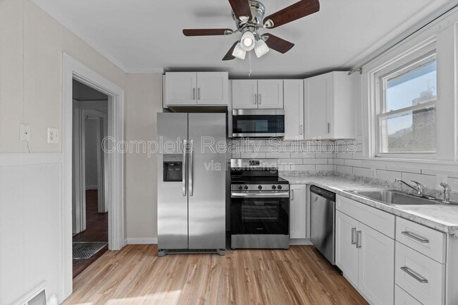 Building Photo - 3007 Hilleman Ave