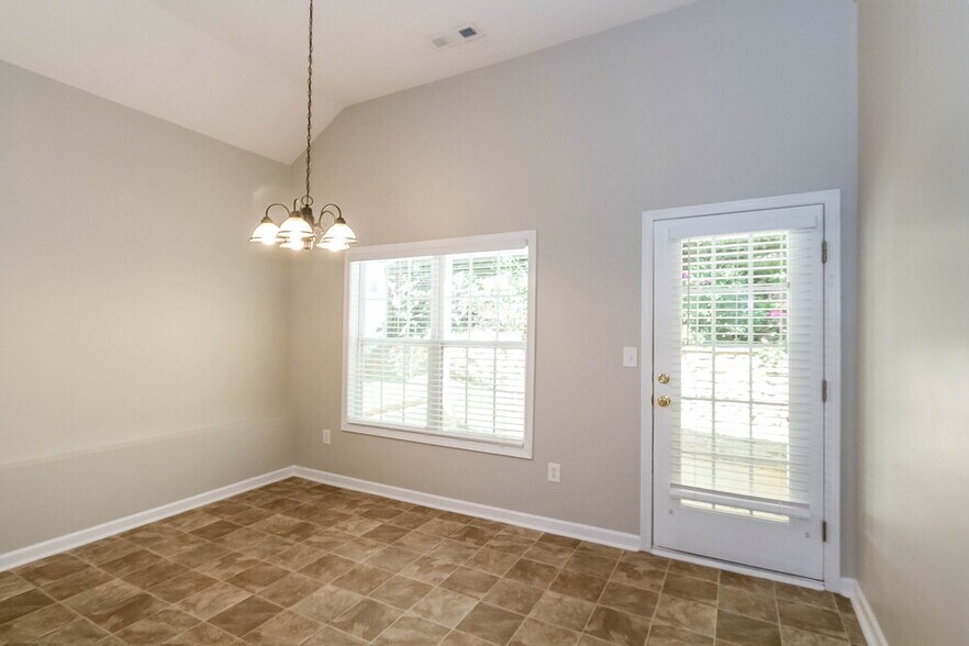 Building Photo - 23 Harper's Farm Dr