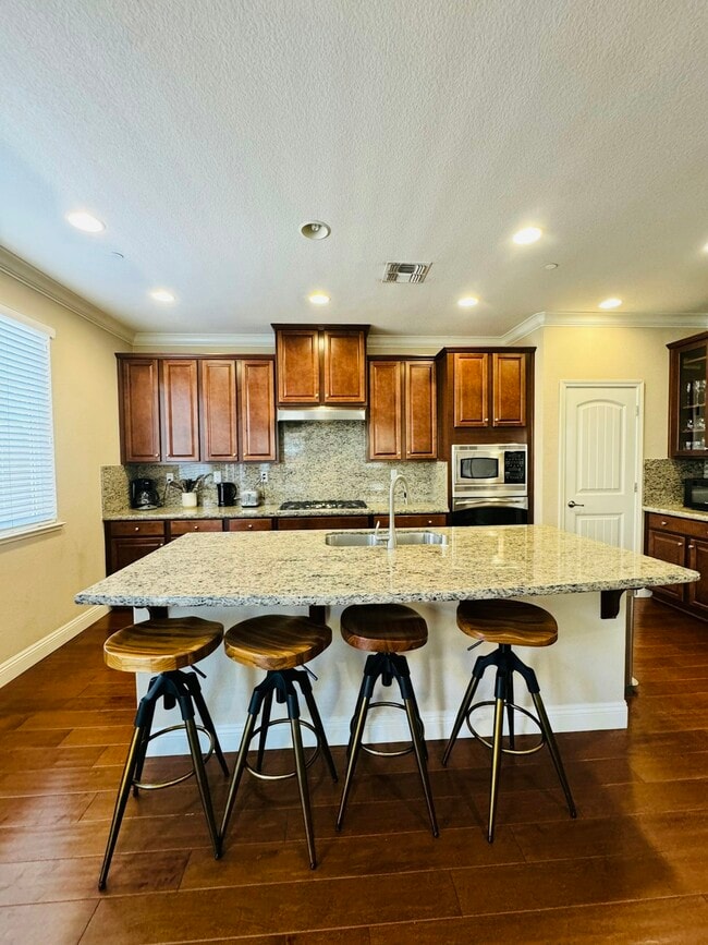 Building Photo - 5018 Osborne Cir