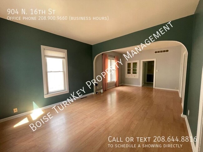 Building Photo - 904 N 16th St