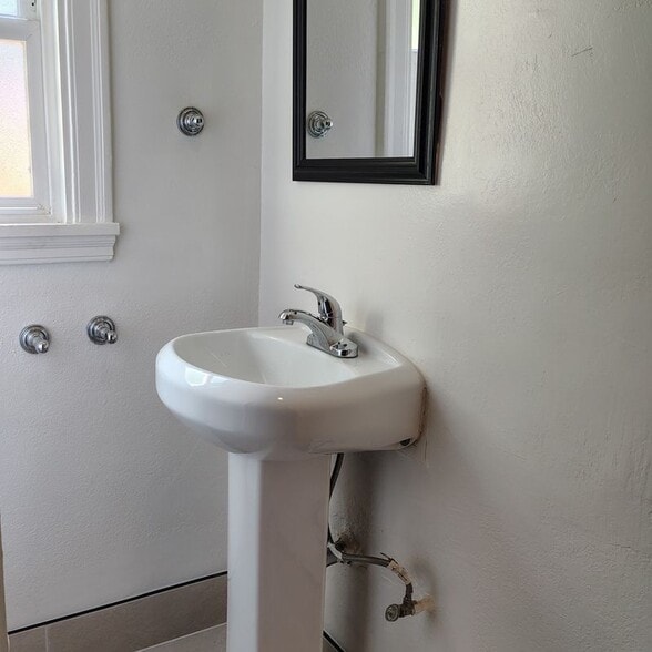 Building Photo - 2684 73rd Ave