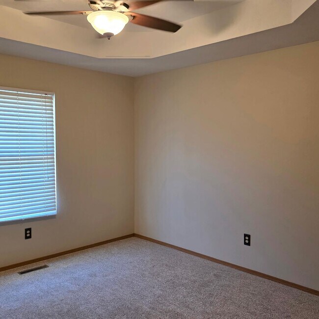 Building Photo - Great 3 bed 1.5 bath house in South Springfield