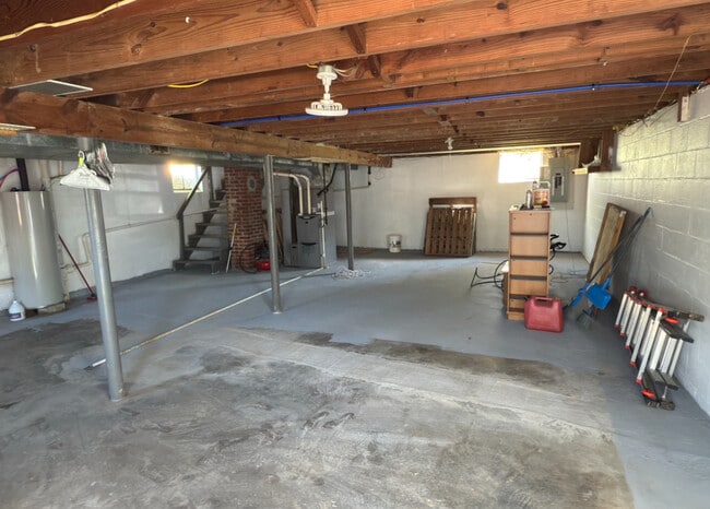 Building Photo - 414 Churchill Ct