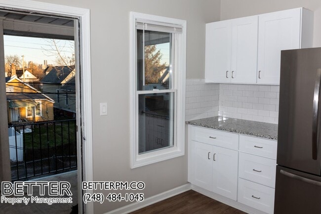 Building Photo - Modern Living in Mexicantown