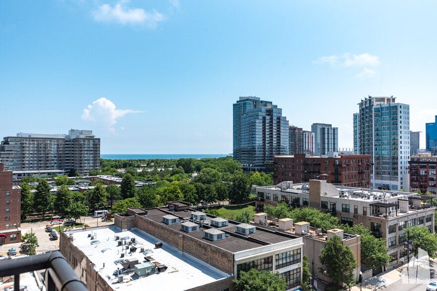 Building Photo - 1464 S Michigan Ave