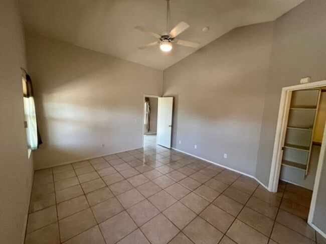 Building Photo - 7453 W Sonesta Dr