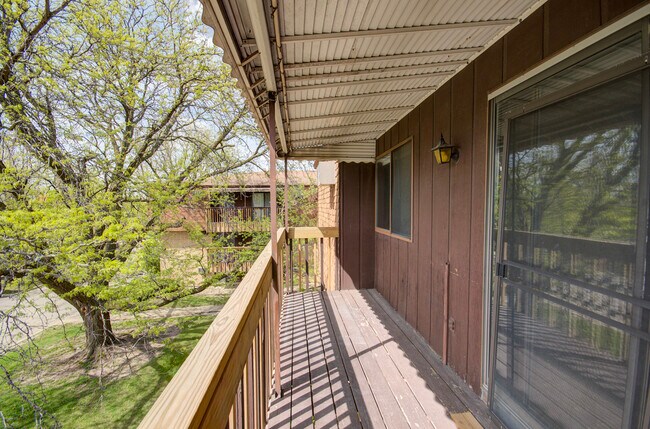 Building Photo - 2224 Oneida St