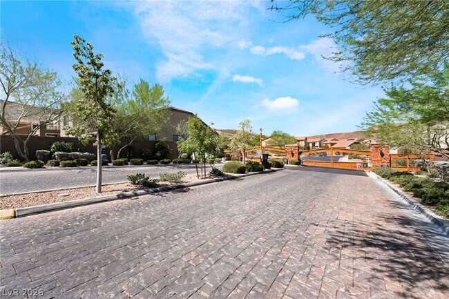 Building Photo - 333 Mandarin Hill Ln