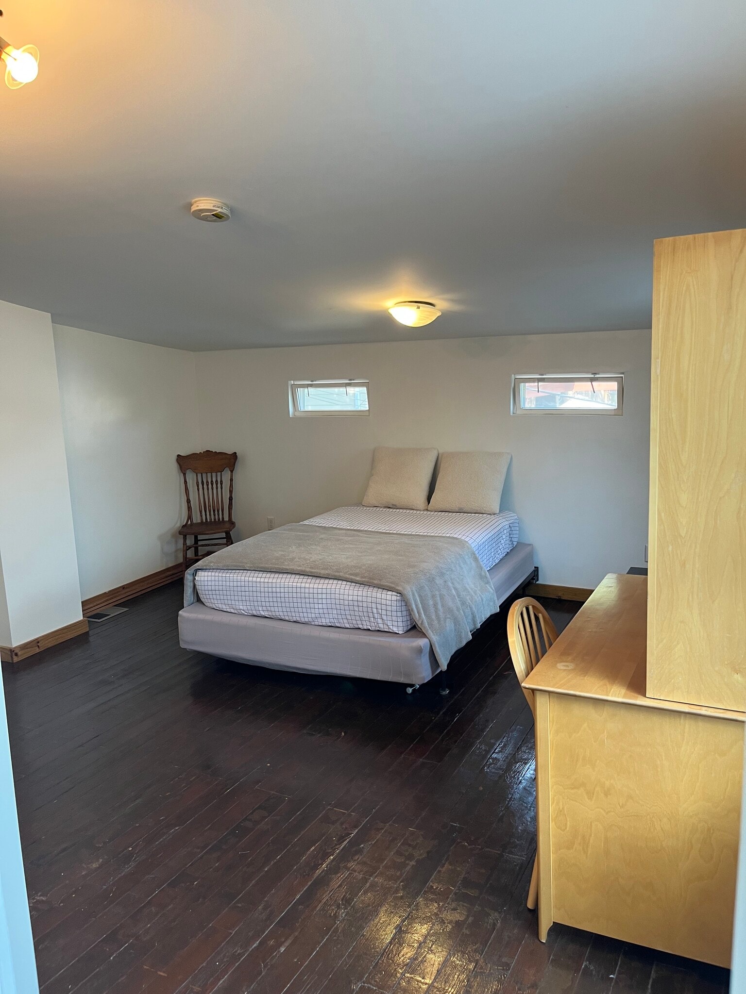 Building Photo - 2177 Sohn St