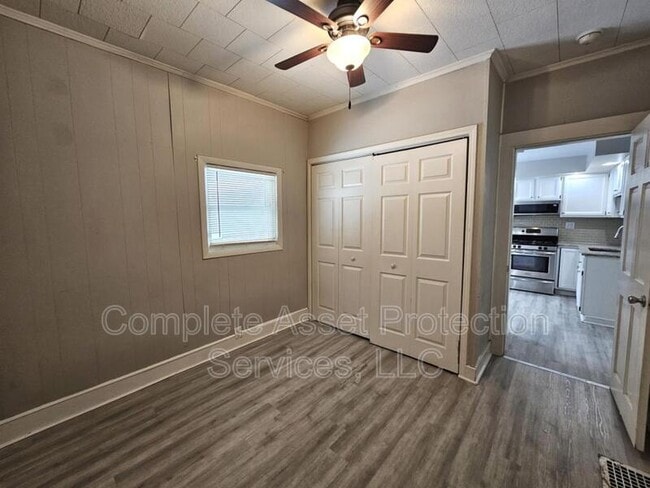 Building Photo - 111 Laurel St