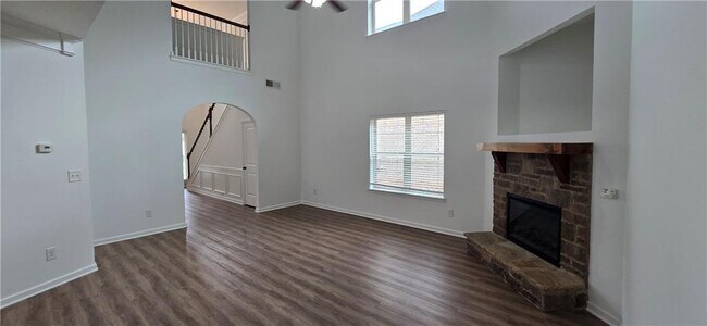 Building Photo - 1171 Gateview Dr SW