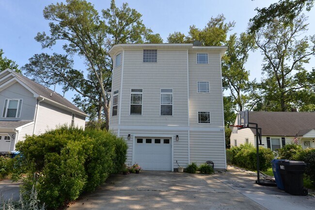 Primary Photo - 3 Story Duplex-Condo at the Beach