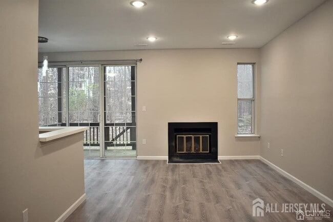 Building Photo - 3181 Cypress Ct