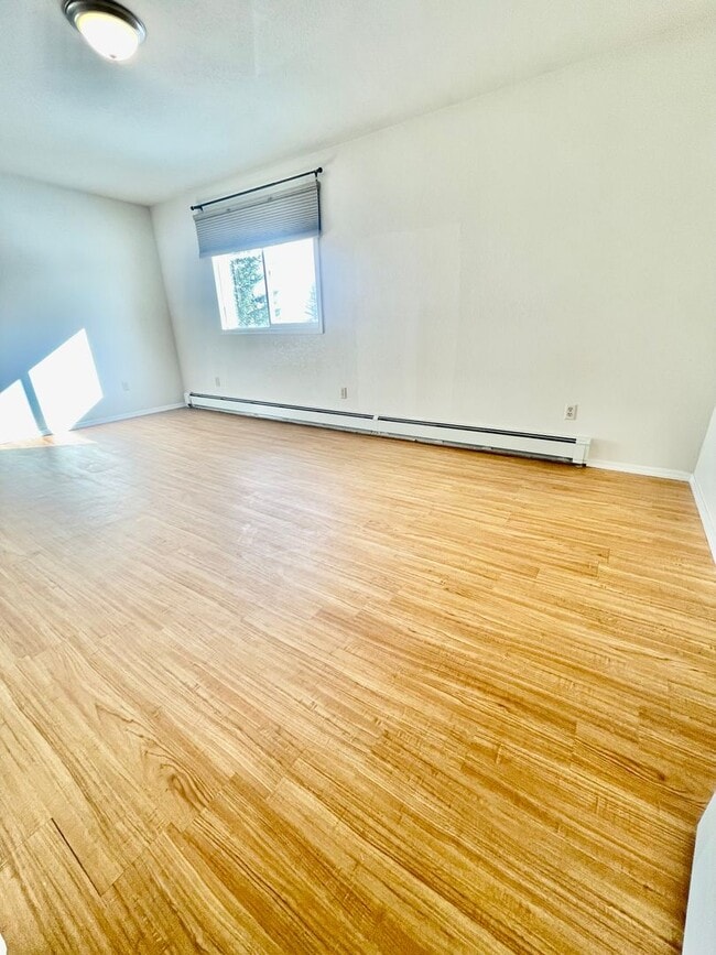 Building Photo - 3 Bd Home for Rent in Fairbanks!
