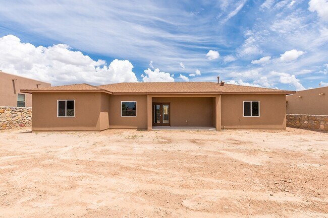 Building Photo - 4507 Mesa Central Dr