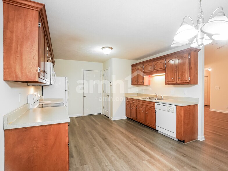 Building Photo - 3697 S Naples Ct