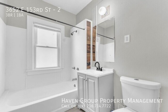 Building Photo - 3652 E 153rd St