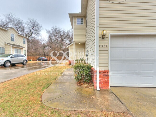 Building Photo - PRELEASING NOW FOR JULY 2026! Amazing 3 Bed/2.5 Bath/2-Car Garage Condo Minutes from Campus!