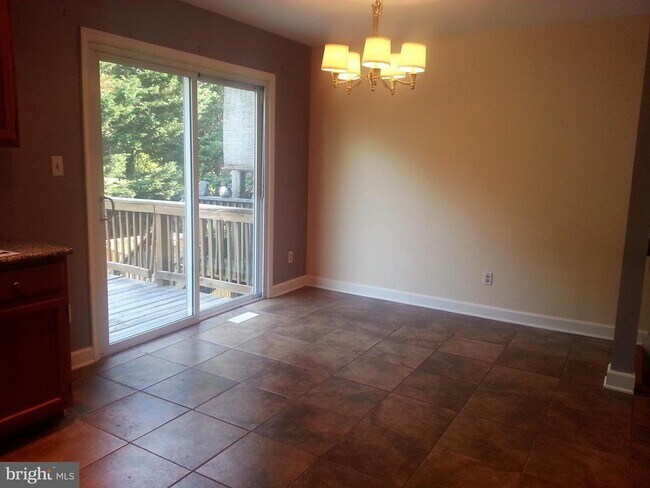 Building Photo - 113 Remington Cir