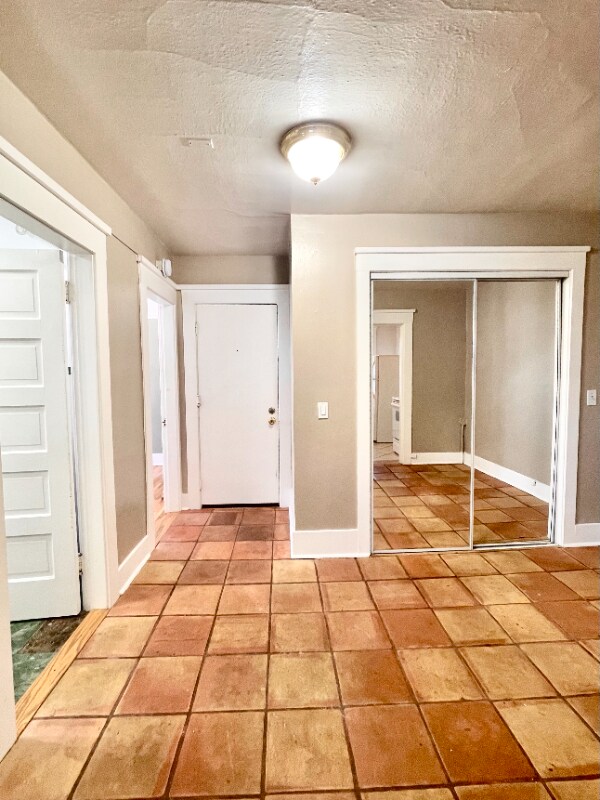 Building Photo - 901 N M St