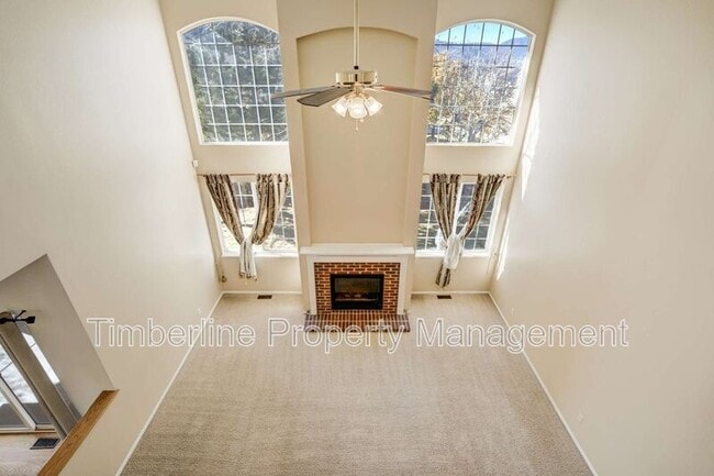 Building Photo - 14480 Tierra Dr