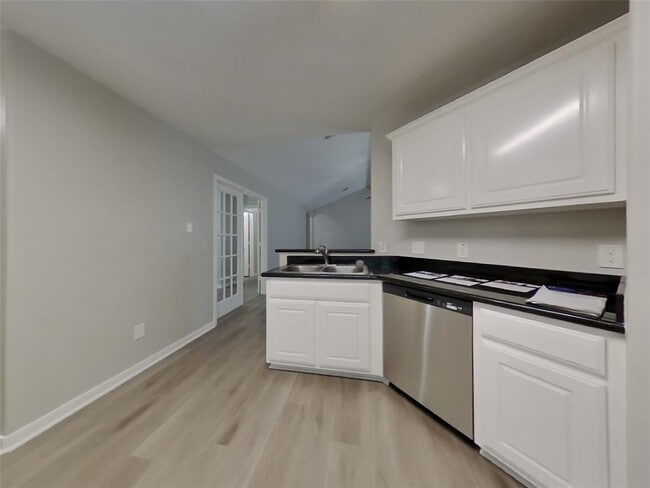Building Photo - 4123 Pedernales River Ln