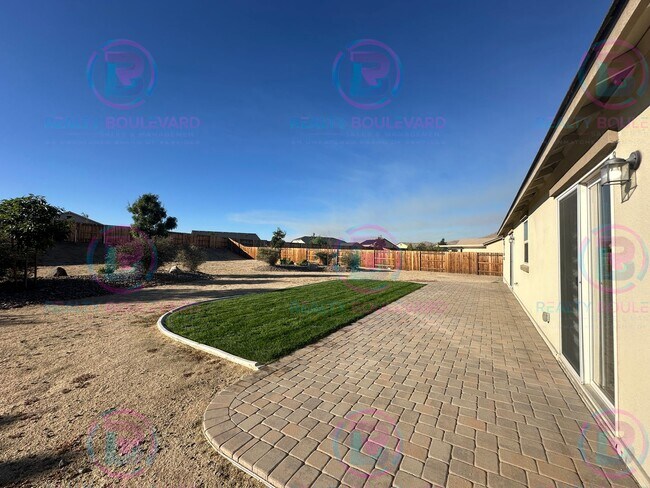 Building Photo - Welcome to your dream home in Spanish Springs, nestled off the serene Calle de la Plata.  2 Year ...