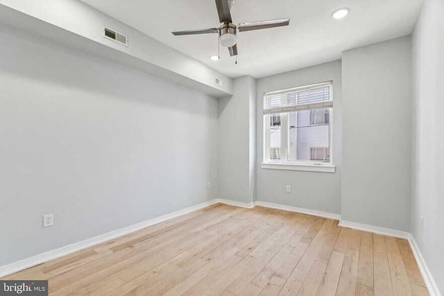 Building Photo - 2548 Arcadia St