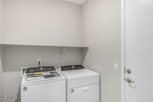 Building Photo - 8419 W Encinas Ln