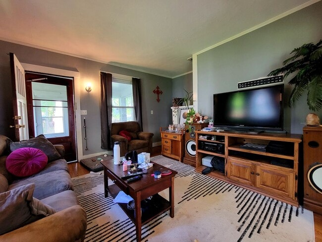 Building Photo - Well Care for Century Home Within Walking Distance to U of I, Downtown, & Multiple Parks