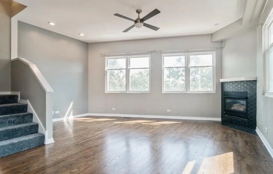 Living Room nook - 916 N Elizabeth St