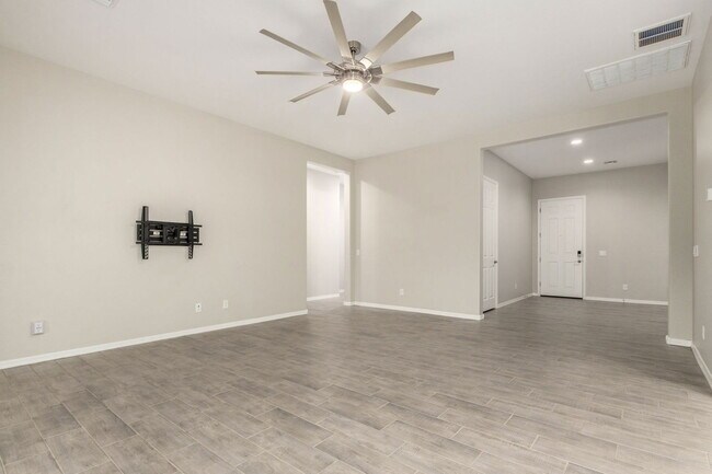 Building Photo - 7747 S 167th Ave